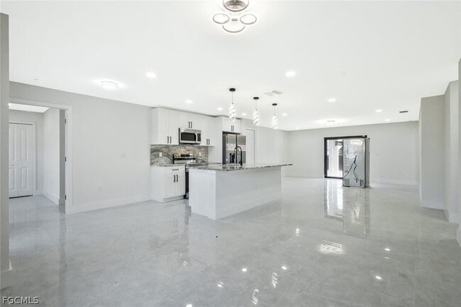 Photo - 3413 27th St SW