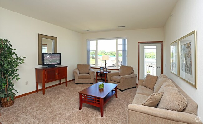 Living Room - Lincolnshire Place