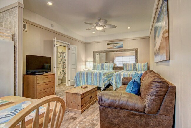 Photo - 704 Island Retreat Ct Unit SI FL1-ID1023231P