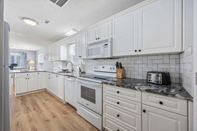 Photo - 111B S Yaupon Dr Unit SI ID1308937P