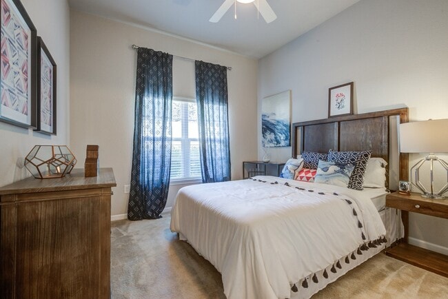 Photo - Creekside at Greenlawn Apartment Homes