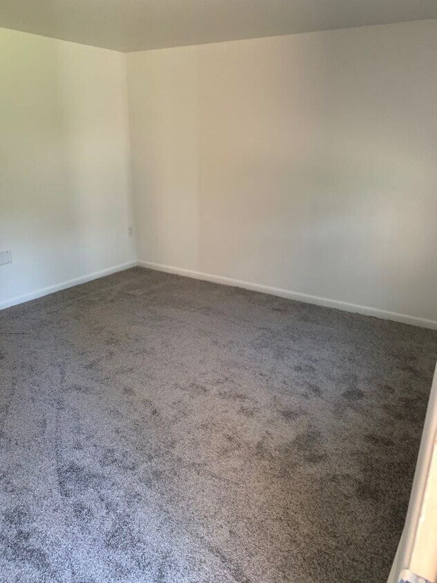 Floor Plan - Two-bedroom Town House- Updated - With W/D Hook...