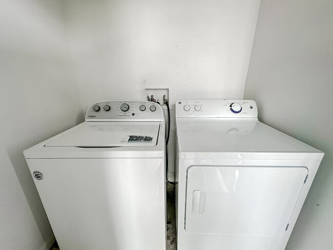 Photo - 1071 Clayton Ln Unit SI ID1256859P