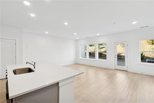 Photo - 183 Redbud Rd