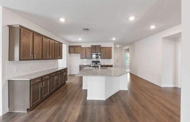 Photo - 503 Willow View Way