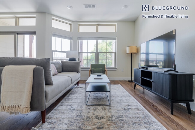 Photo - 1501 W Howard Ln Unit FL5-ID356