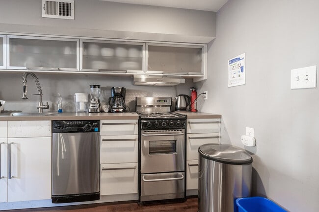 Photo - 2452 1/2 18th St NW Unit ID1034721P