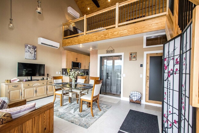Building Photo - 1021 Hillside Ridge Rd Unit SI ID1597164P