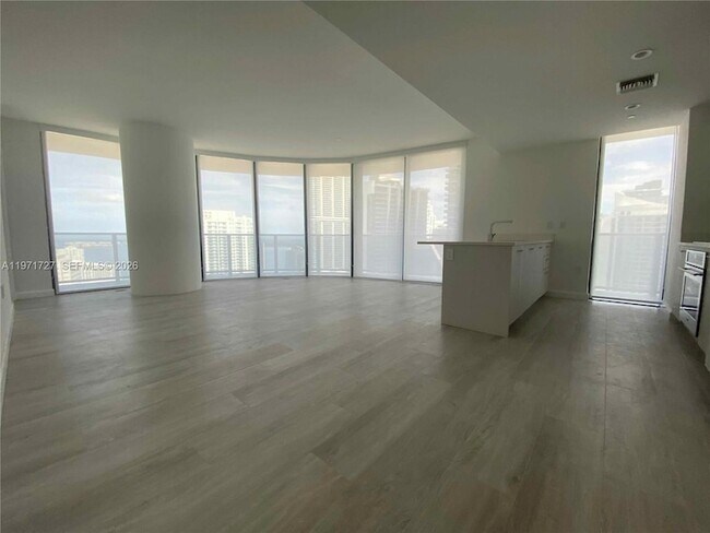 Photo - 45 SW 9th St Unit 3703