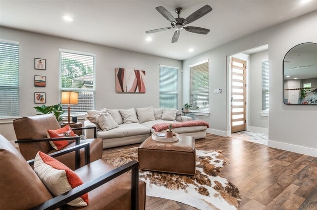 Photo - 2123 Ramsey Ave