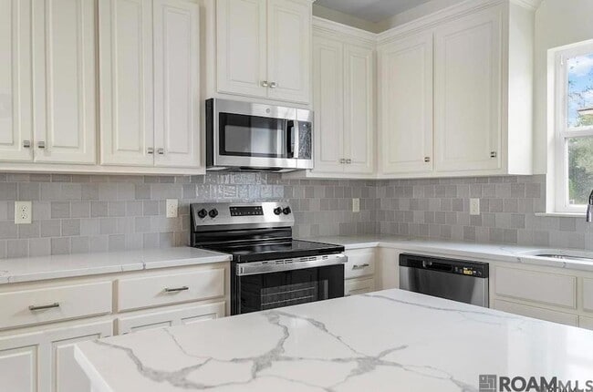 Photo - 6908 Goya Ave