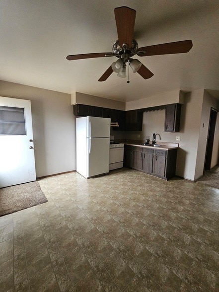Photo - 1450 Getzelman Dr Unit 2E