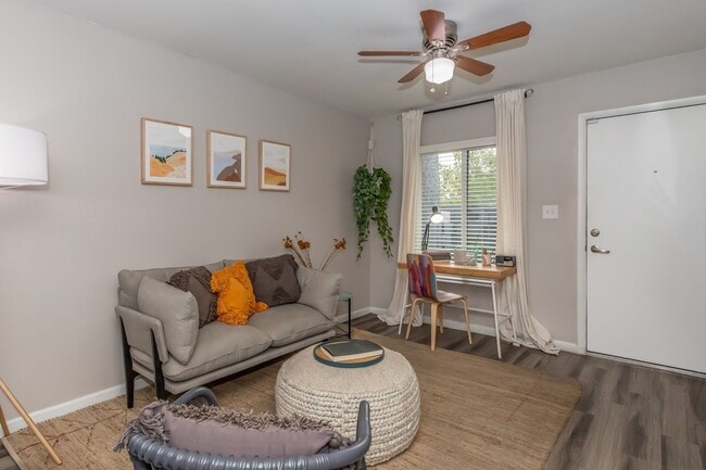 Photo - Aqua Apartments