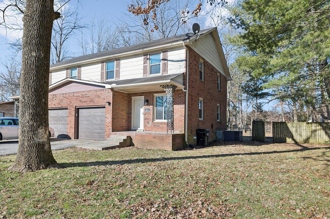 Photo - 1421 Huntington Dr
