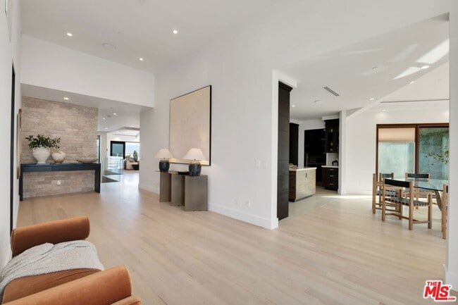 Photo - 3116 Elvido Dr