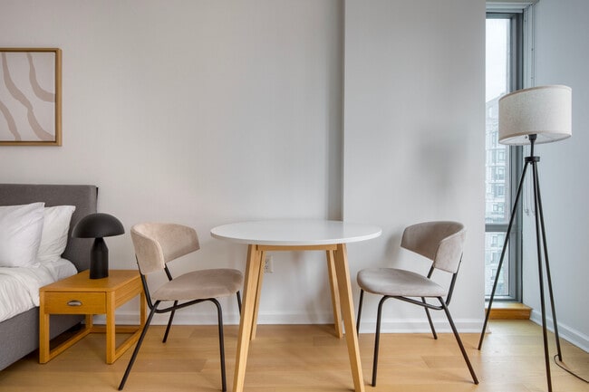 Photo - 535 W 23 St Unit FL5-ID2193