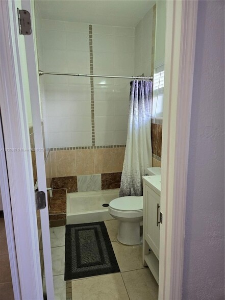 Photo - 5712 Hollywood Blvd Unit 3