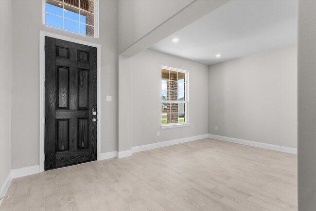 Photo - 401 Parrino pkwy