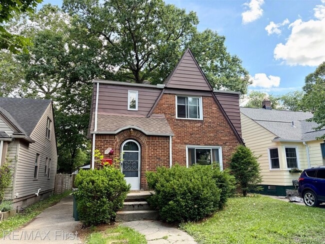 Building Photo - 383 W Chesterfield St