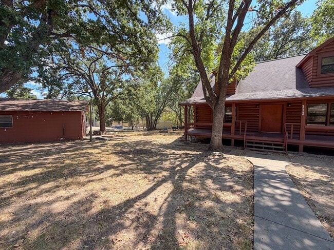 Photo - 111 Rocky Creek Dr