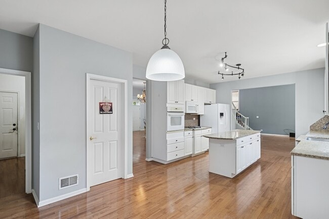 Photo - 1534 S Falcon Dr