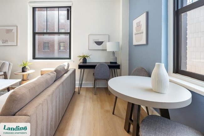 Photo - 933 McGee St Unit 2-810.1411592