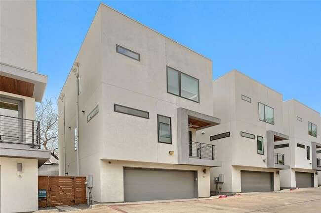 Photo - 2301 Bluebonnet Ln Unit 4