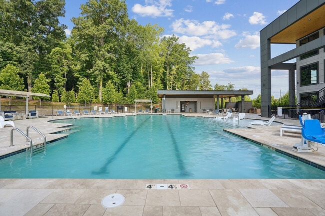 Blu South Swimming Pool - Blu South