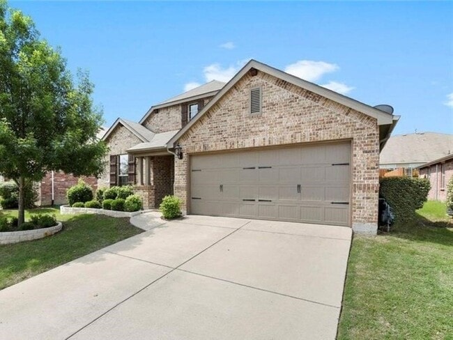 Photo - 417 Hackberry Dr