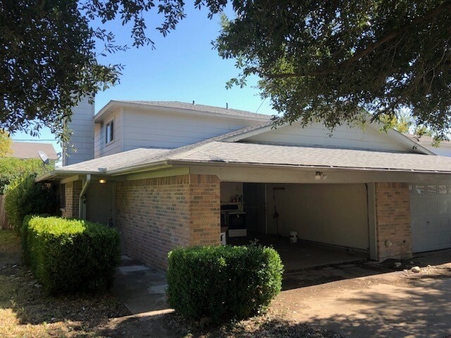 Photo - 734 Lariat Ln