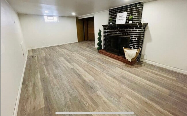 Photo - 215 Tarrington Rd