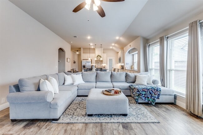 Photo - 3805 Orleans Way