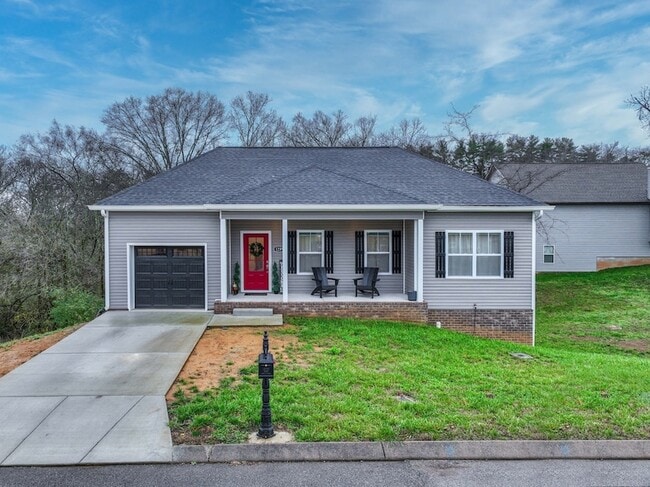 Photo - 1239 Oxford Village Cir