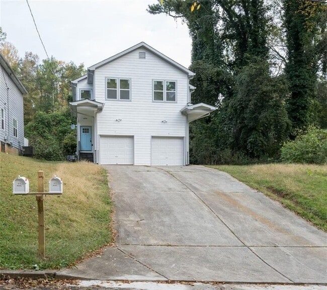 Building Photo - 2027 Lois Pl NW