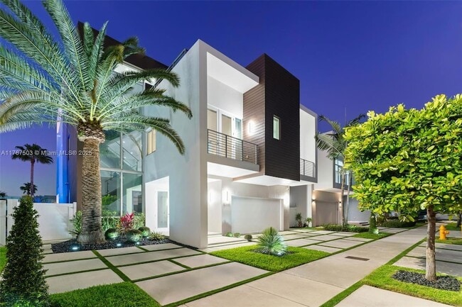 Building Photo - 10561 NW 67th Terrace