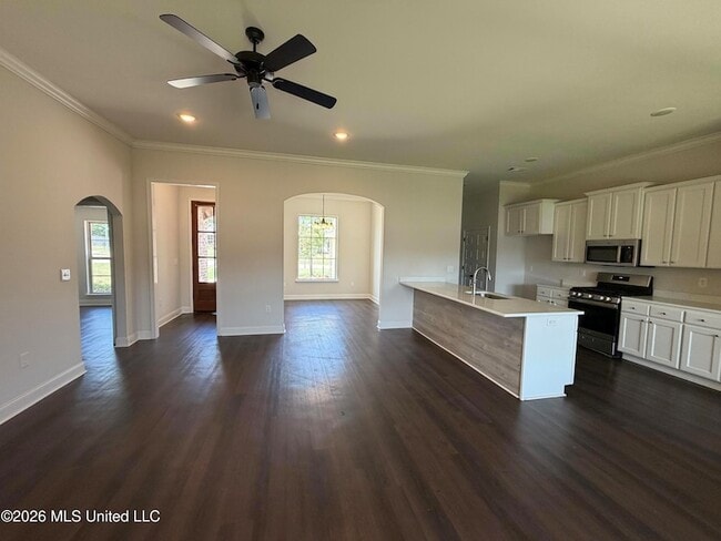 Photo - 464 Silver Hill Dr