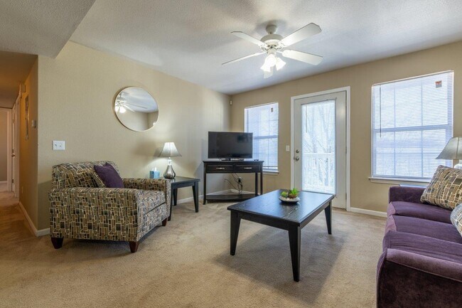 2BR, 1BA - 930 SF - Living Room - Highpointe Apartments