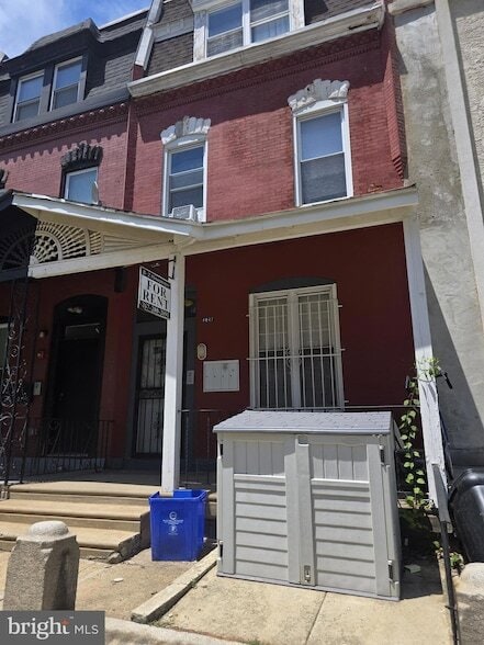 Building Photo - 4047 Spring Garden St Unit 1