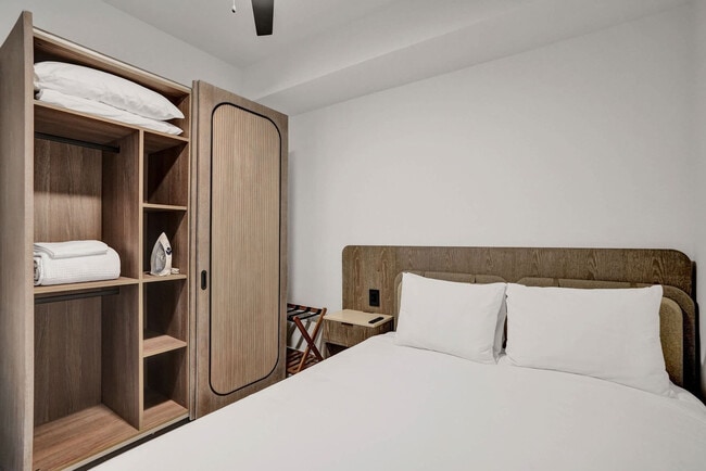 Building Photo - 580 72nd St Unit SI ID1263798P