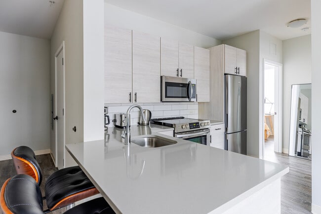Photo - 6149 N Broadway Unit SI FL4-ID1422