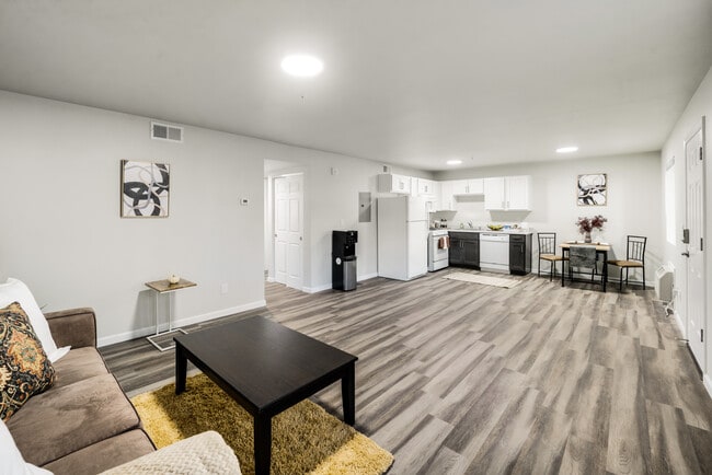 Photo - Stardust Apartments