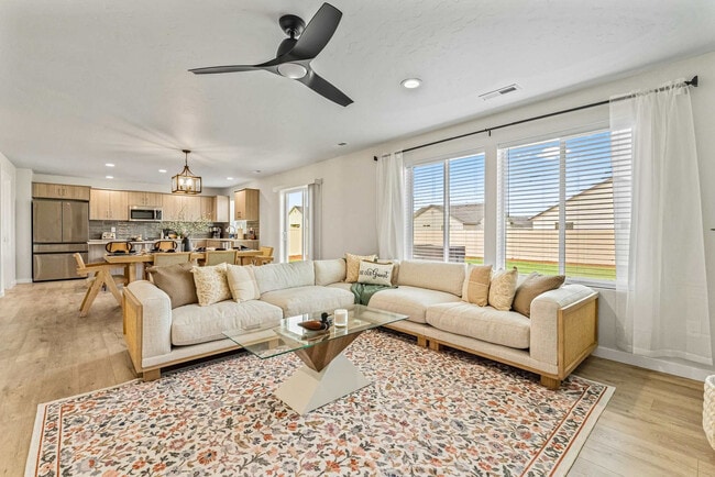 Building Photo - 5302 E Burnte Peak St Unit ID1322141P