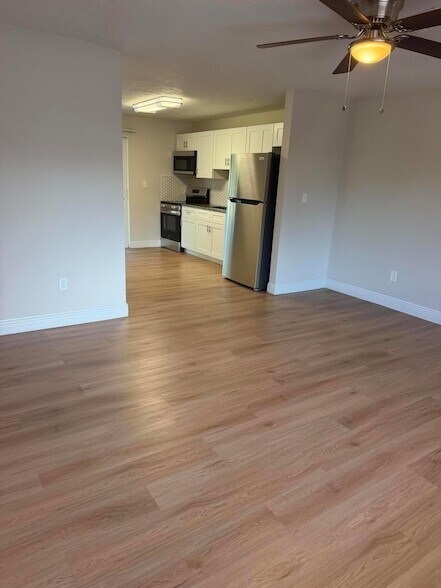 Photo - 2727 SE Normand St