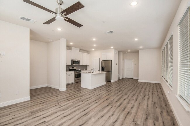 Photo - 4525 Bishop St