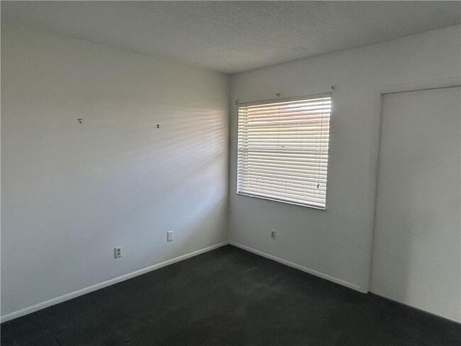 Photo - 74 Royal Oak Ct Unit 204