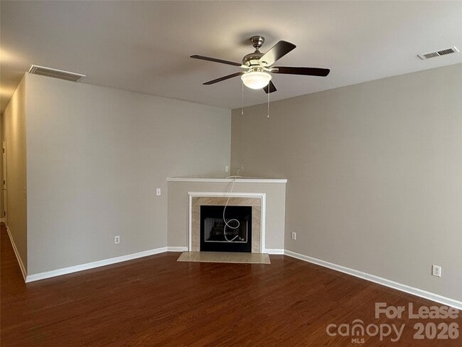 Photo - 2152 Whispering Way