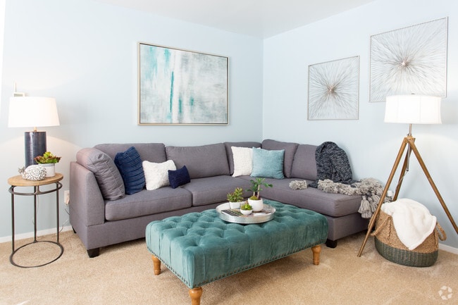 2BR, 1.5BA - Mariners Green Apartments