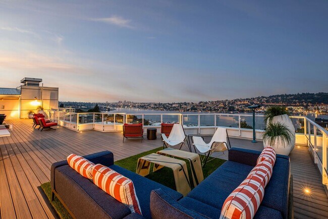 Photo - The Summit at Lake Union