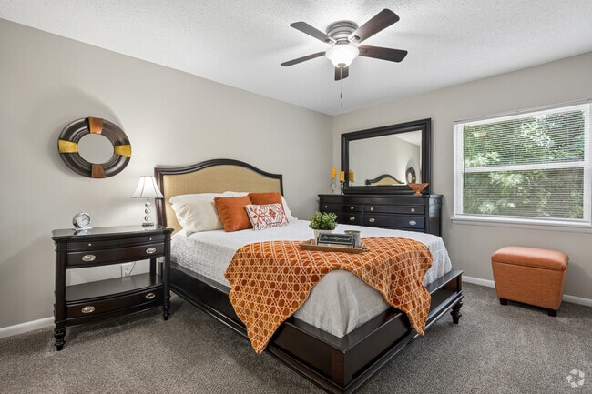 2BR, 2BA - 1,010SF - Primary Bedroom - Trails At Bethabara