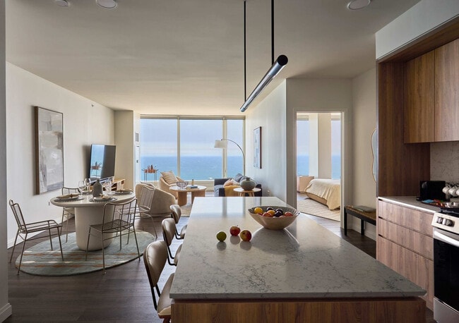 Photo - 1000 S Michigan Ave Unit FL67-ID1250691P